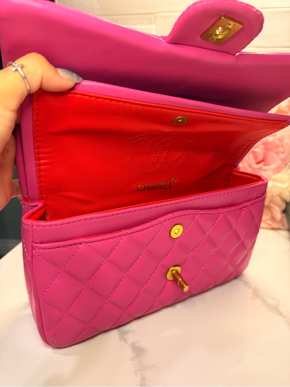 Pink Quilted Chain Shoulder Bag 💗✨ - Picture 6 of 9